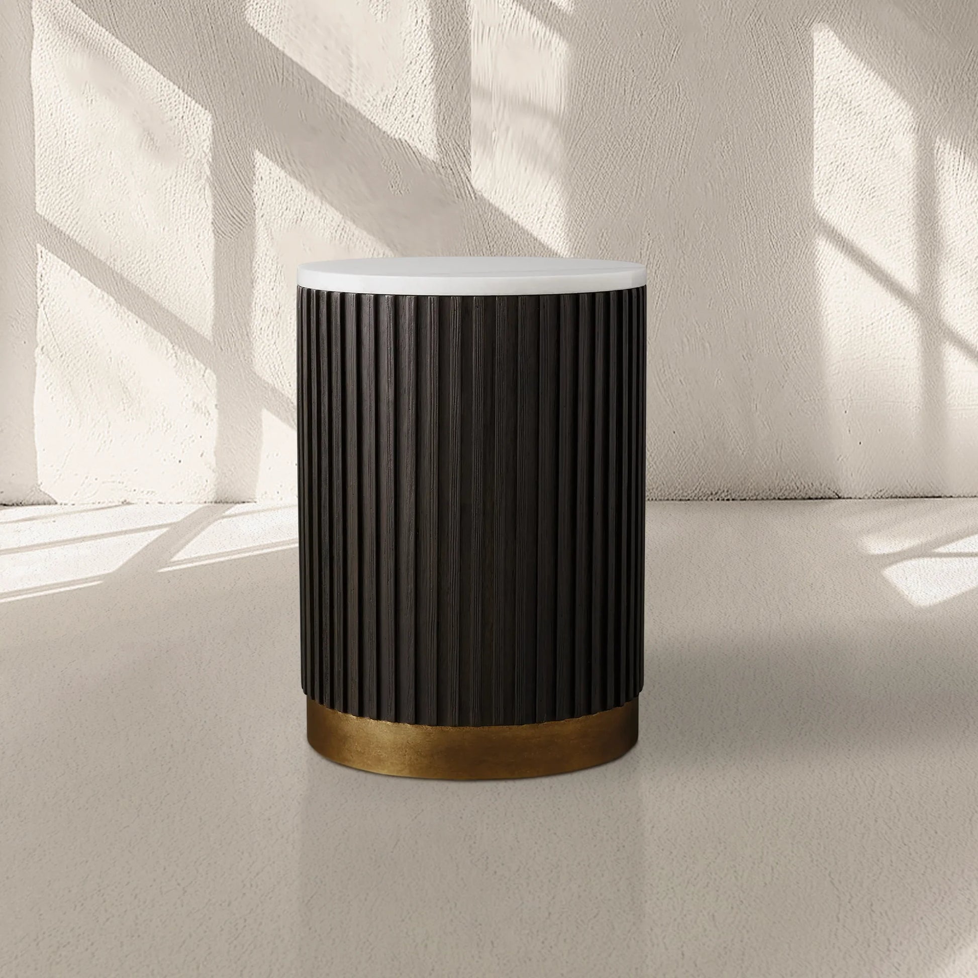 Finnley Pedestal
