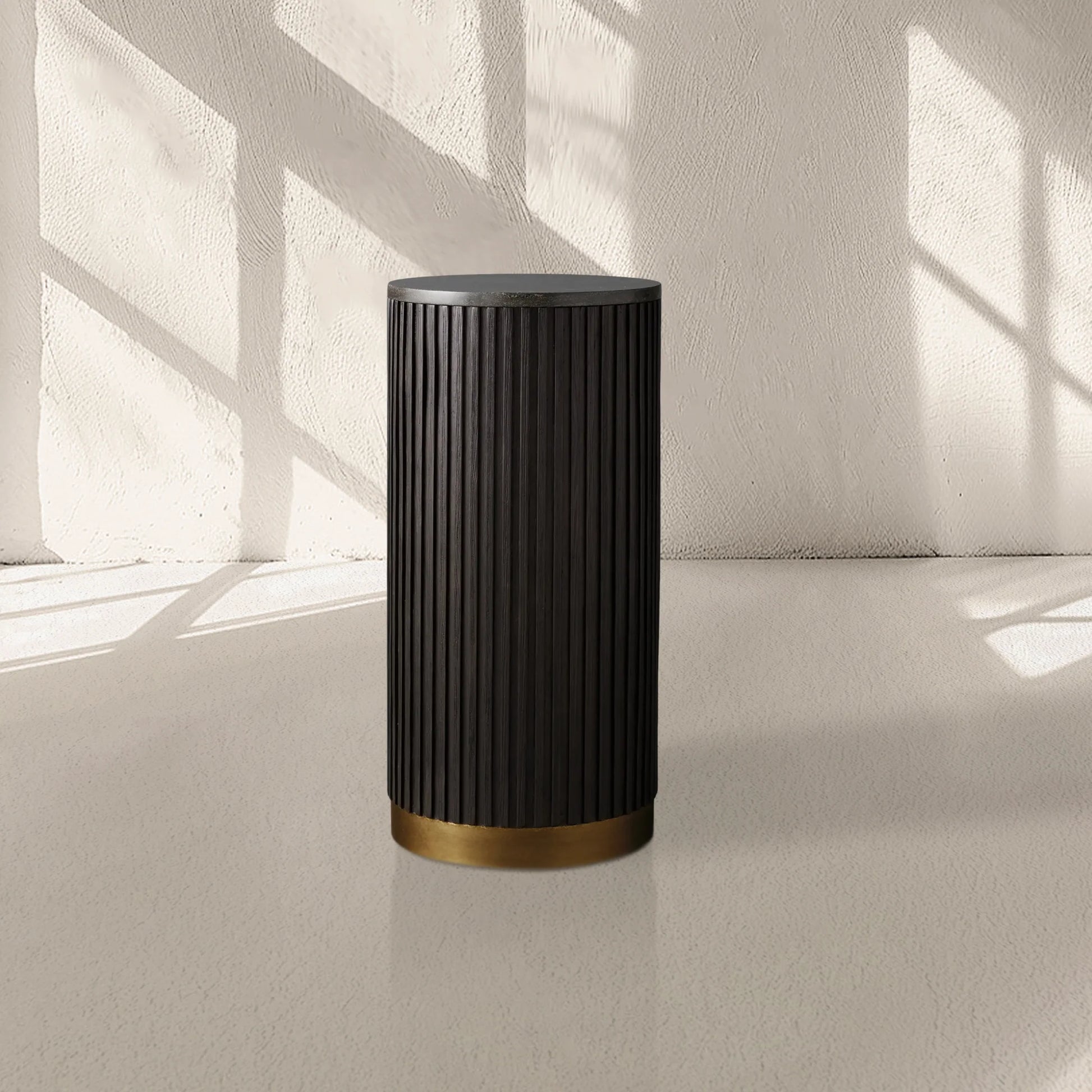 Finnley Pedestal