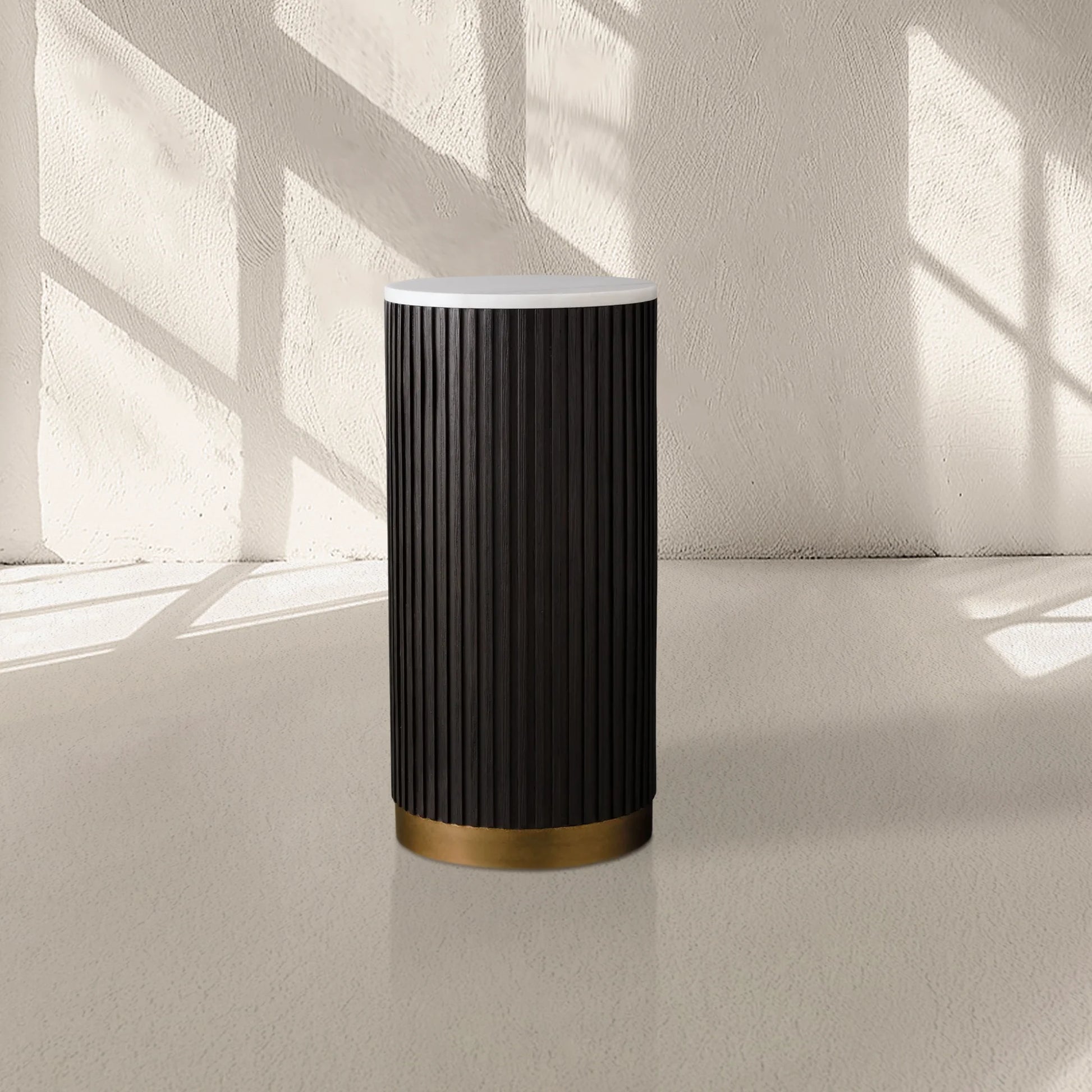 Finnley Pedestal
