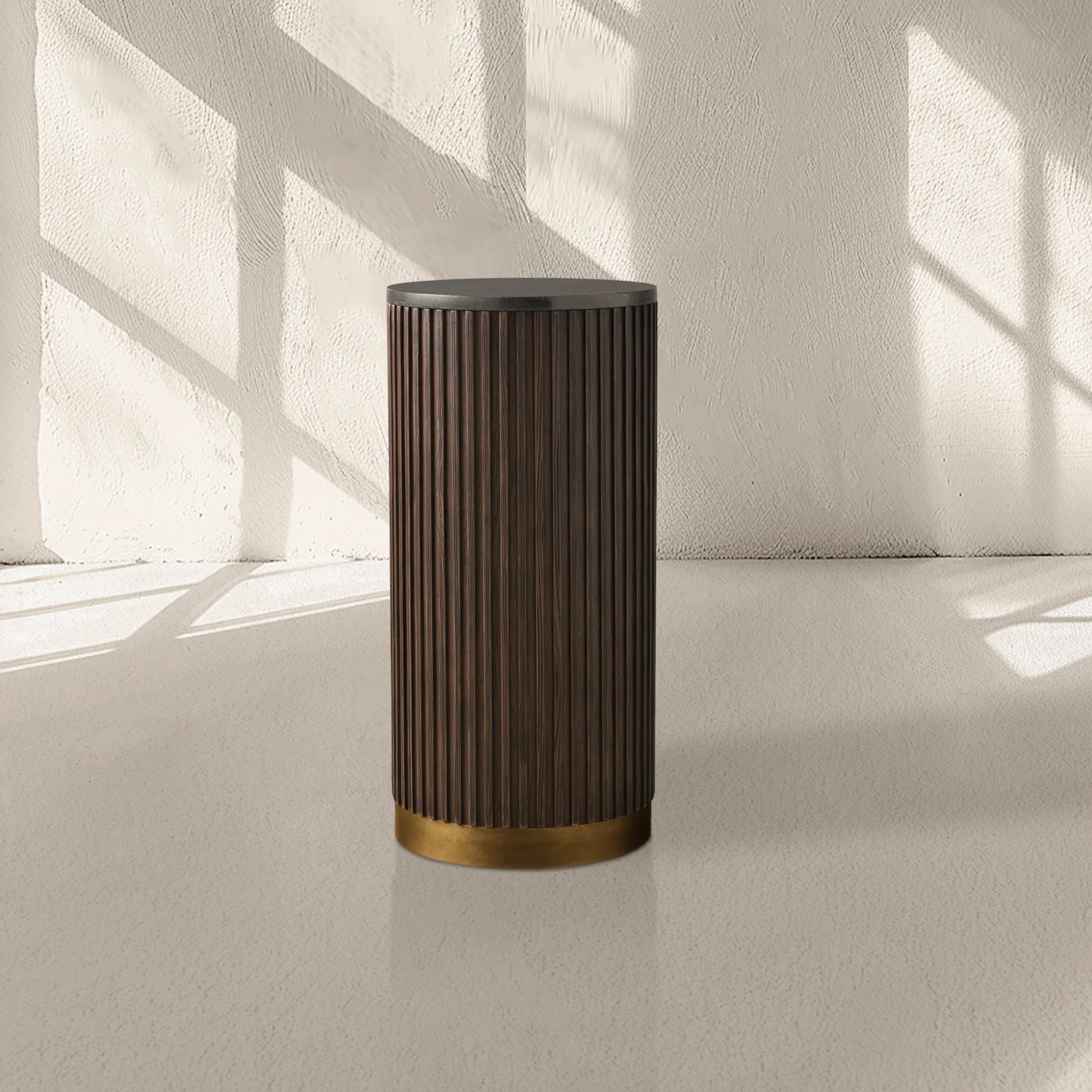 Finnley Pedestal