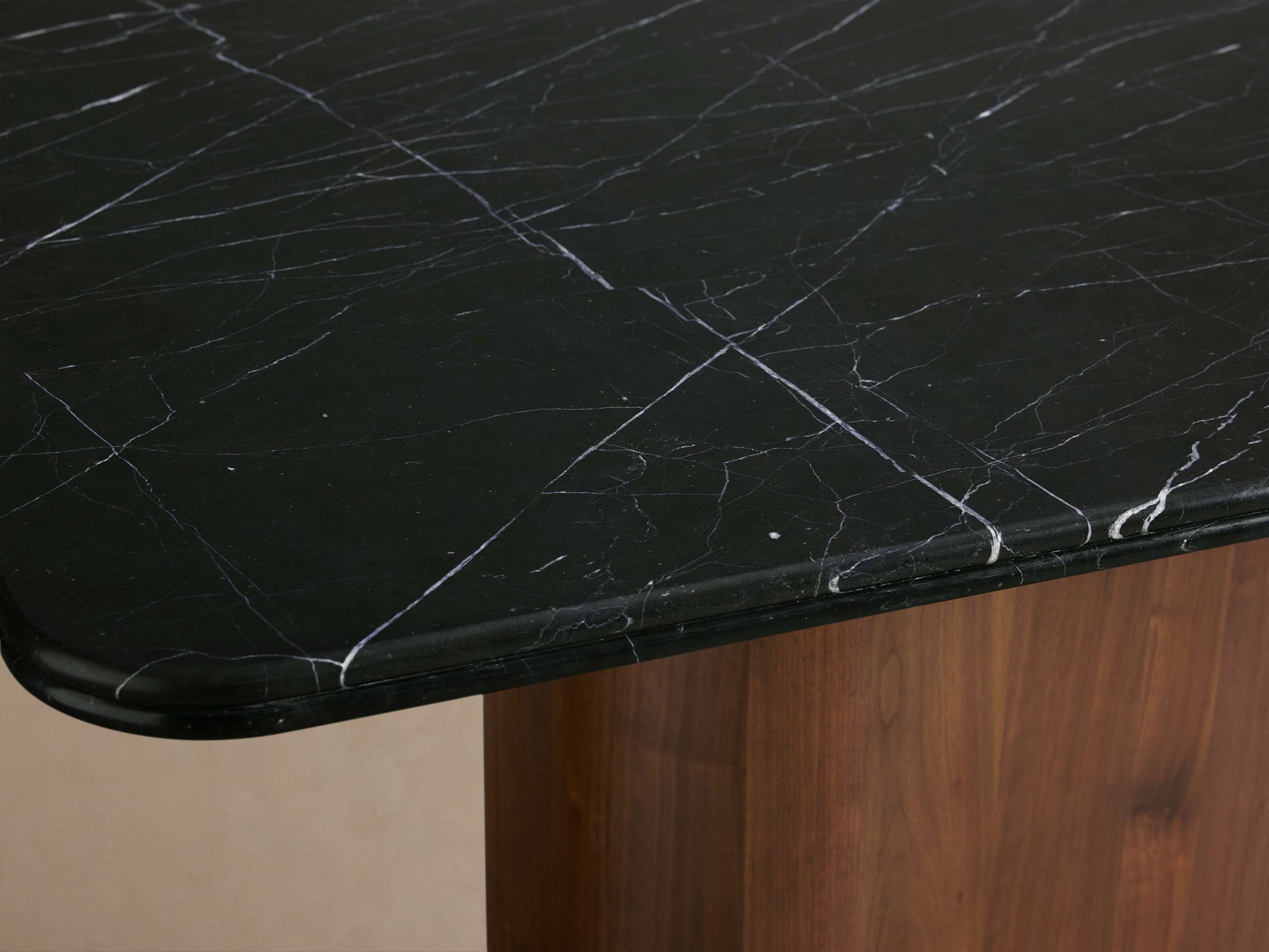 Caden Dining Table - King Lamps