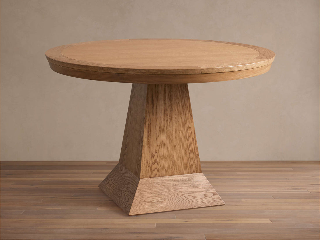 Leighton Round Dining Table - King Lamps