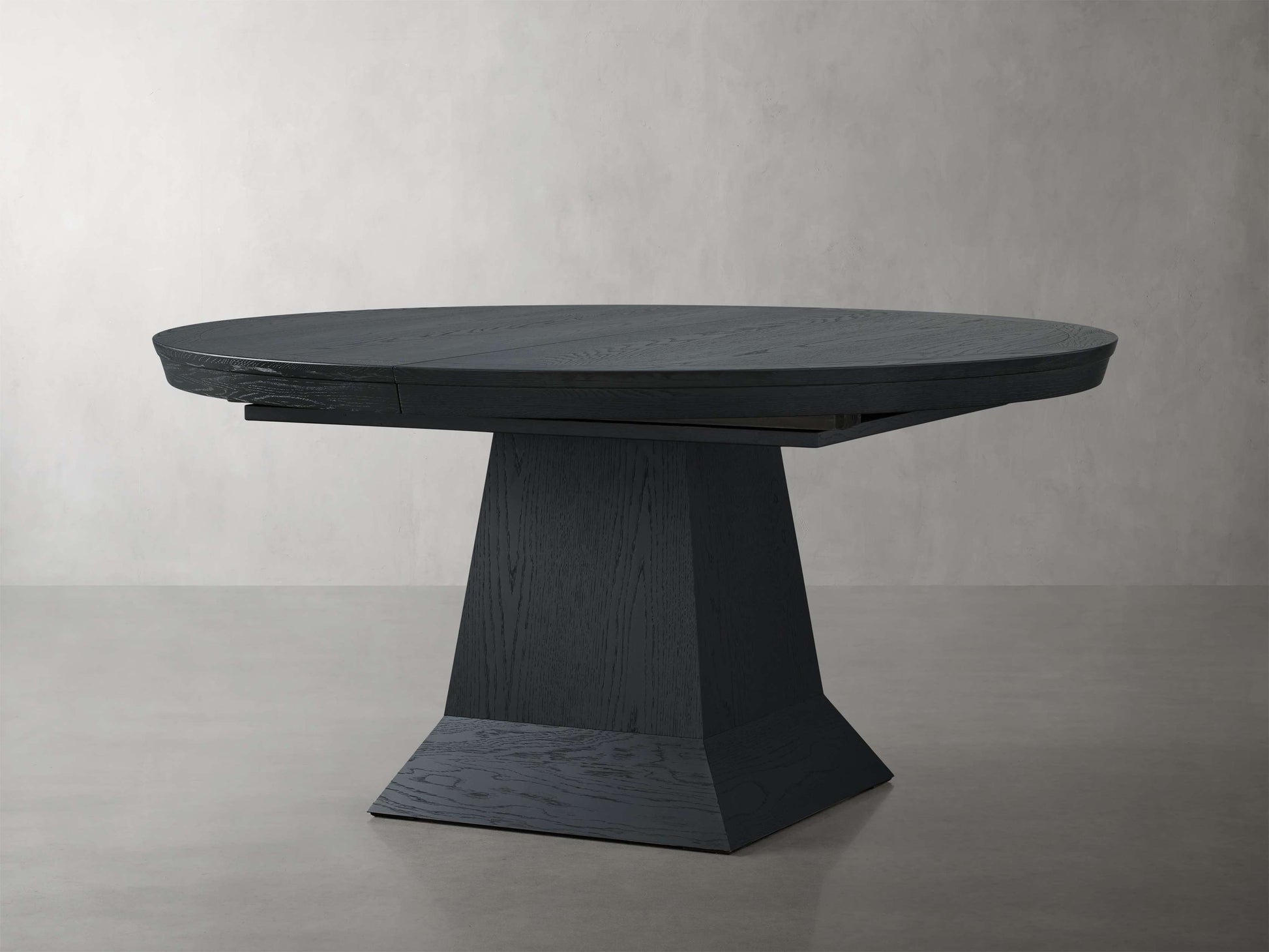 Leighton Extension Dining Table - King Lamps