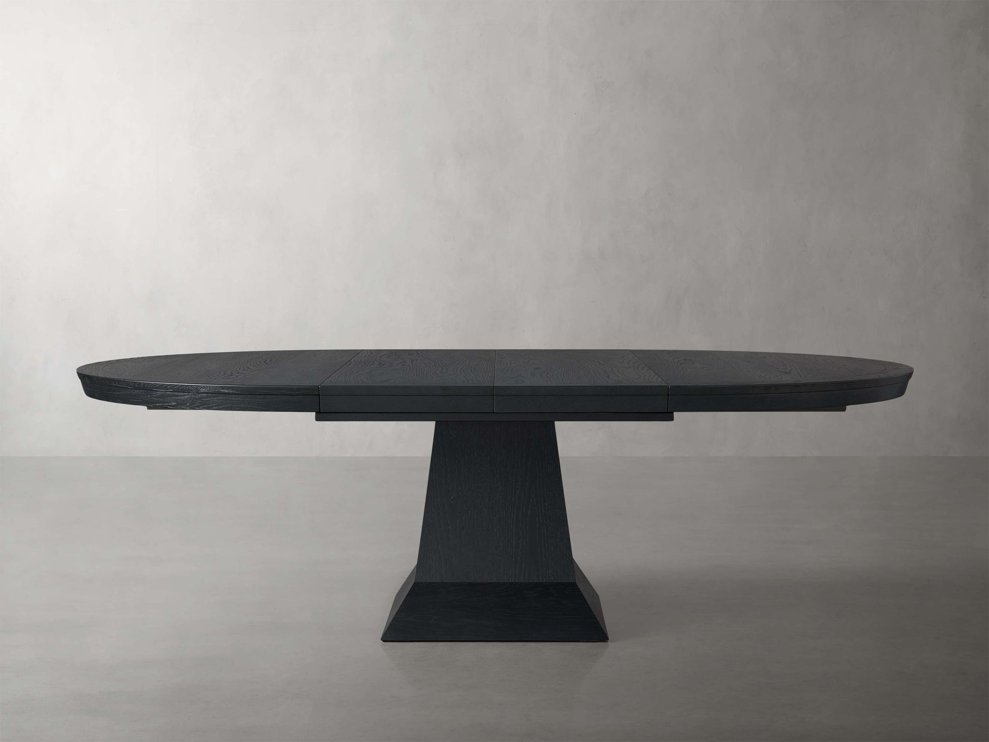 Leighton Extension Dining Table - King Lamps