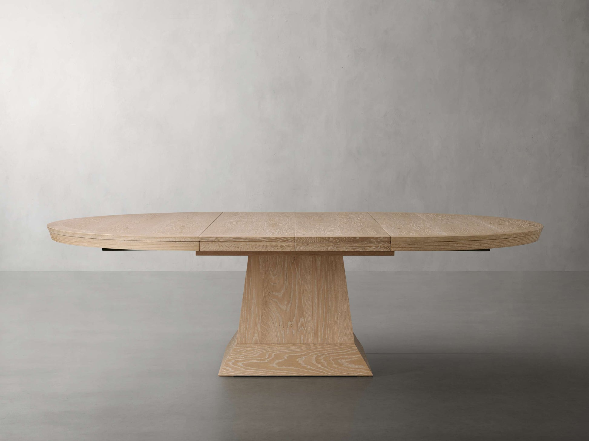 Leighton Extension Dining Table - King Lamps