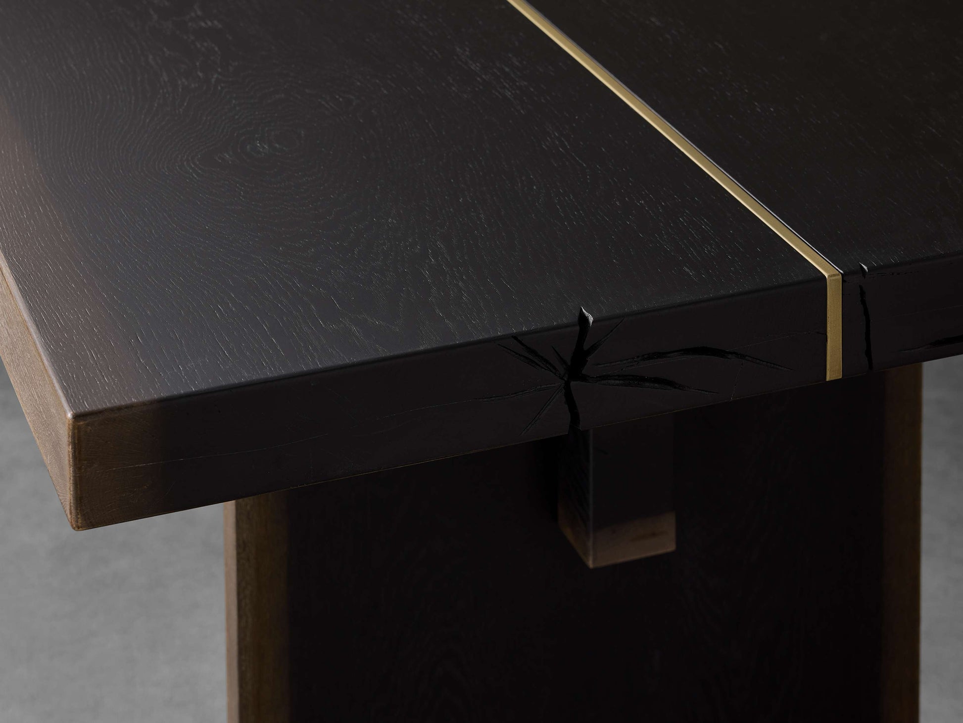 Mihaela Dining Table - King Lamps