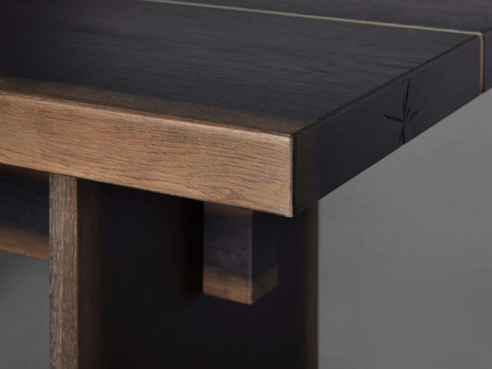 Mihaela Dining Table - King Lamps