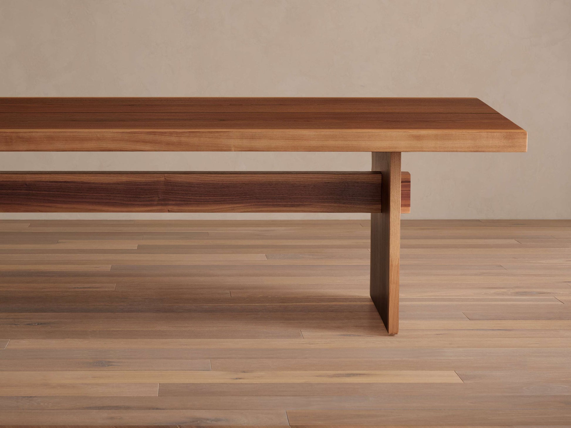 Mihaela Dining Table - King Lamps