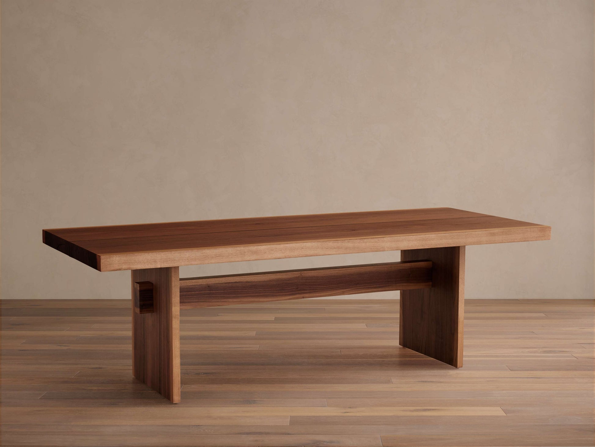 Mihaela Dining Table - King Lamps
