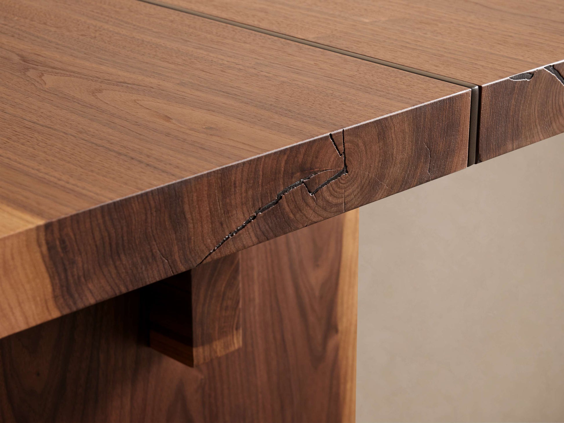 Mihaela Dining Table - King Lamps