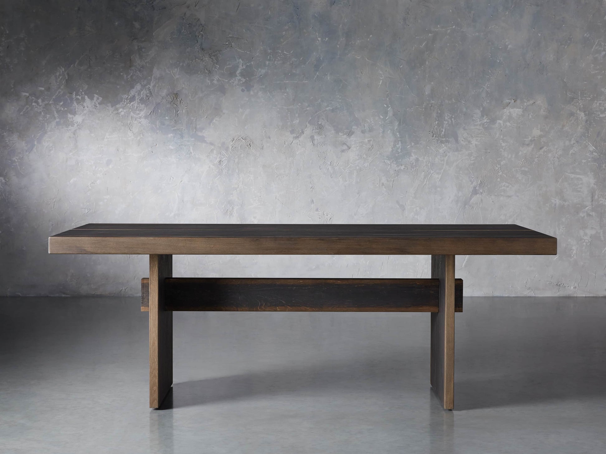 Mihaela Dining Table - King Lamps
