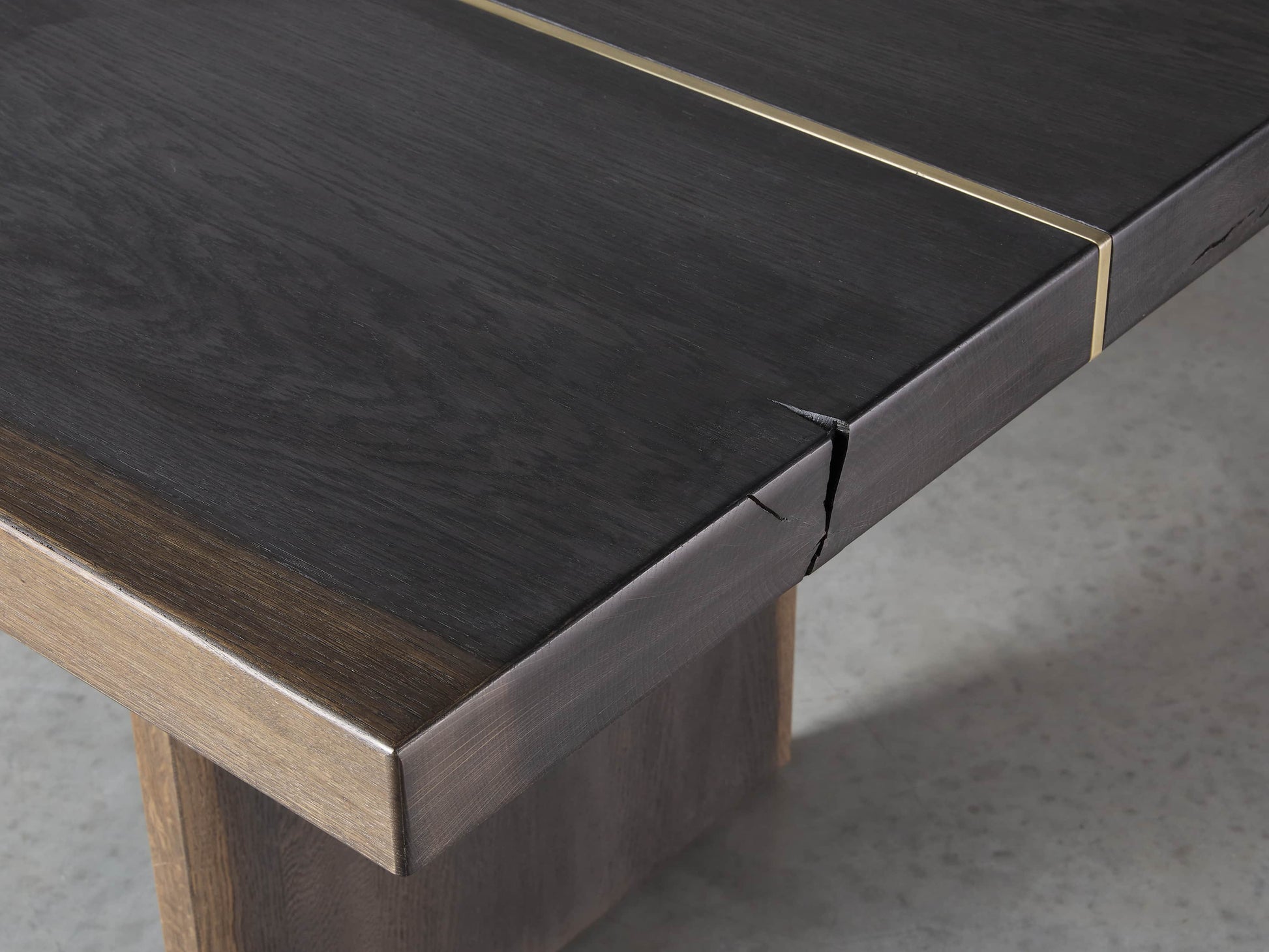 Mihaela Dining Table - King Lamps