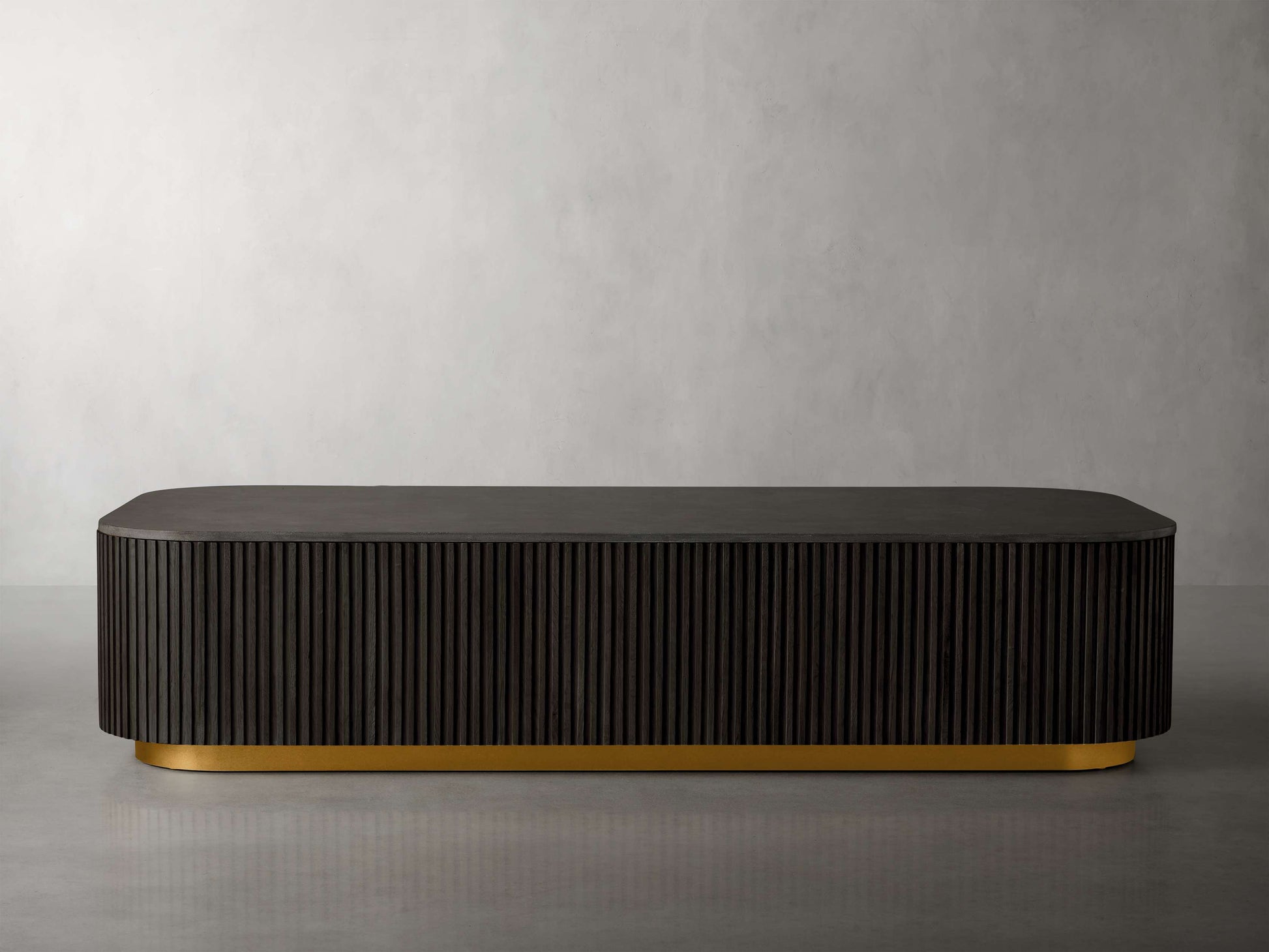 Finnley Coffee Table - King Lamps