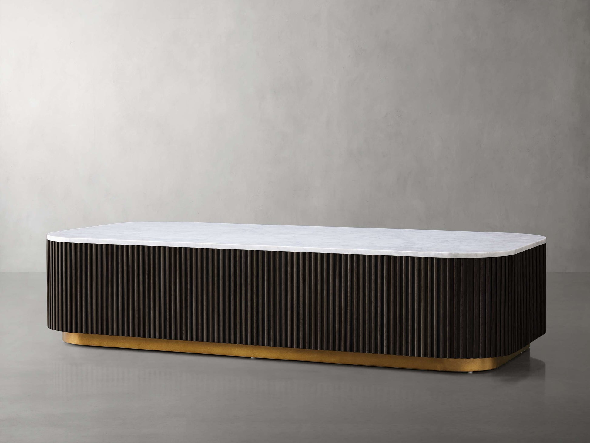 Finnley Coffee Table - King Lamps