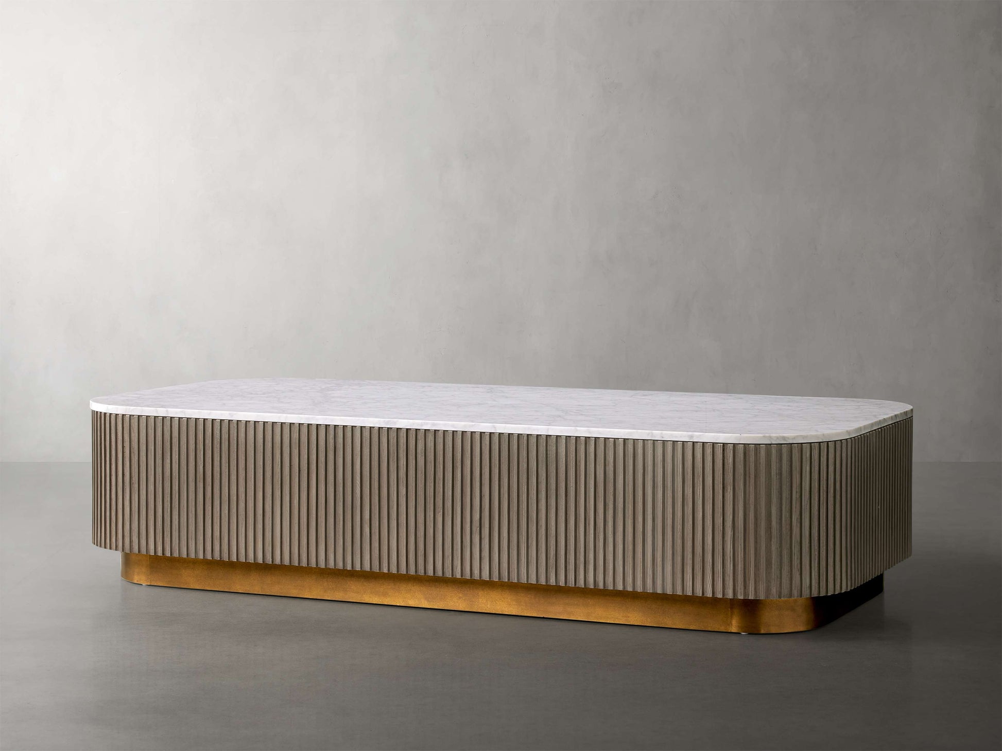 Finnley Coffee Table - King Lamps