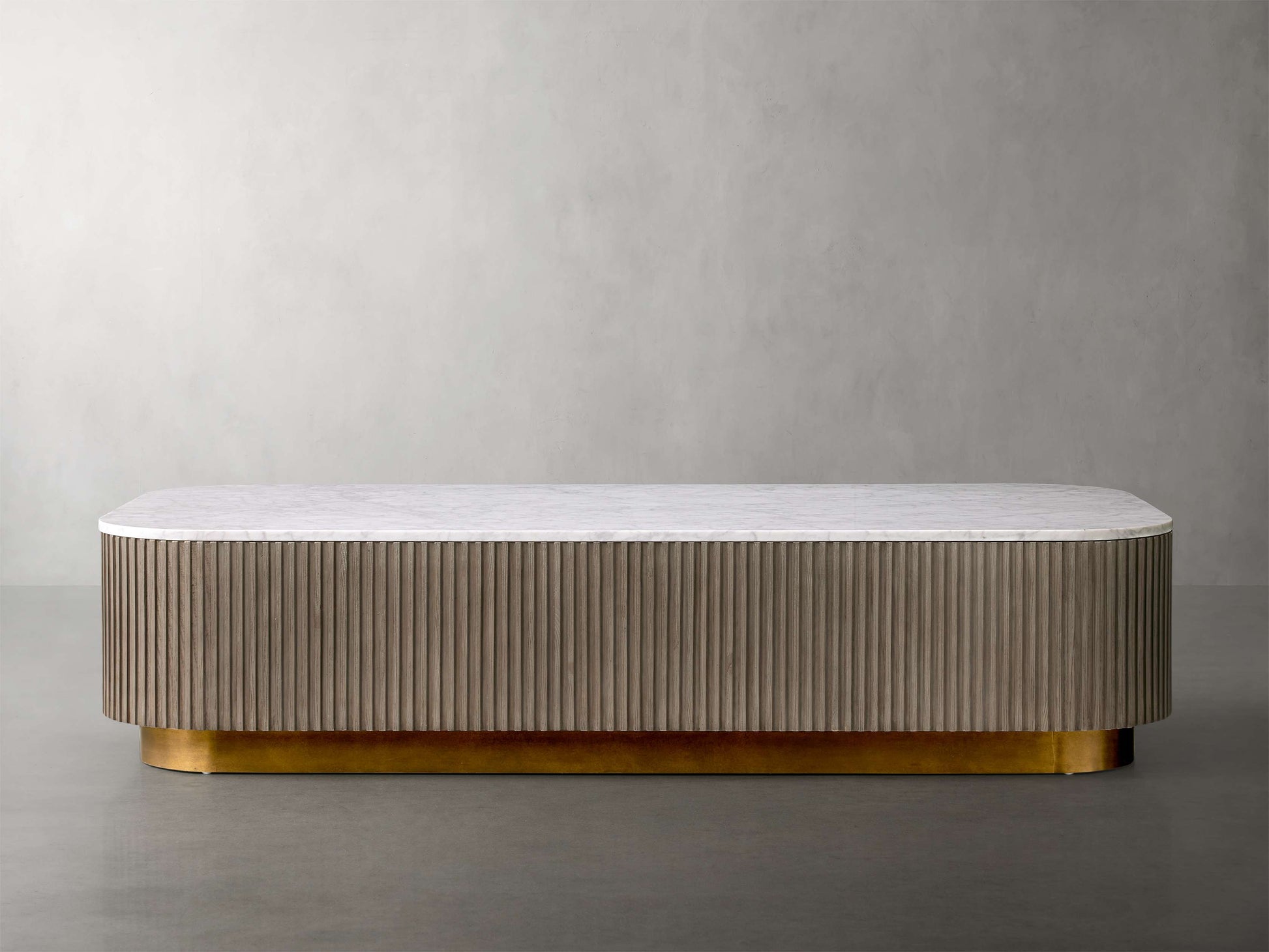 Finnley Coffee Table - King Lamps
