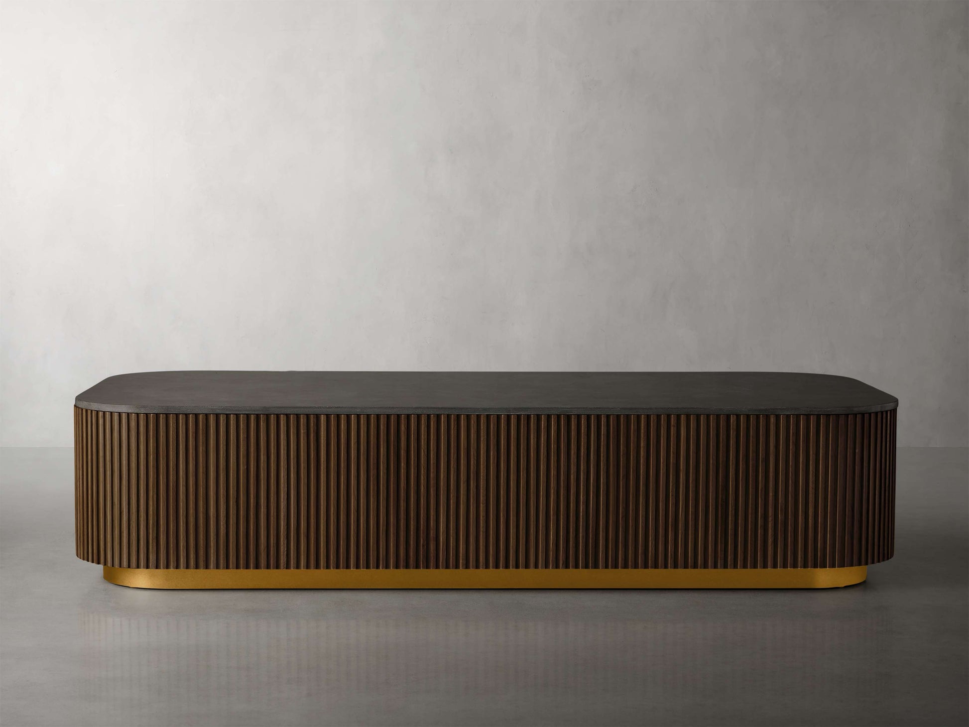 Finnley Coffee Table - King Lamps