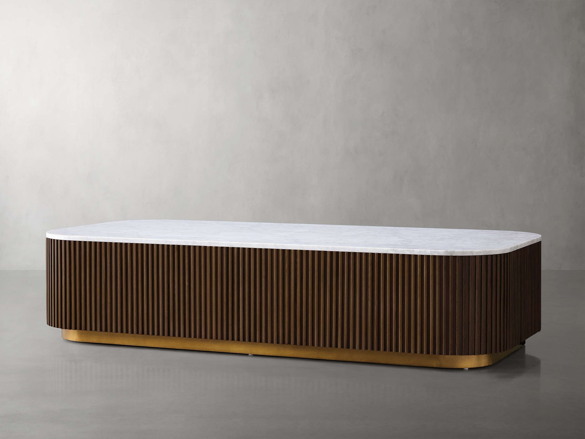 Finnley Coffee Table - King Lamps