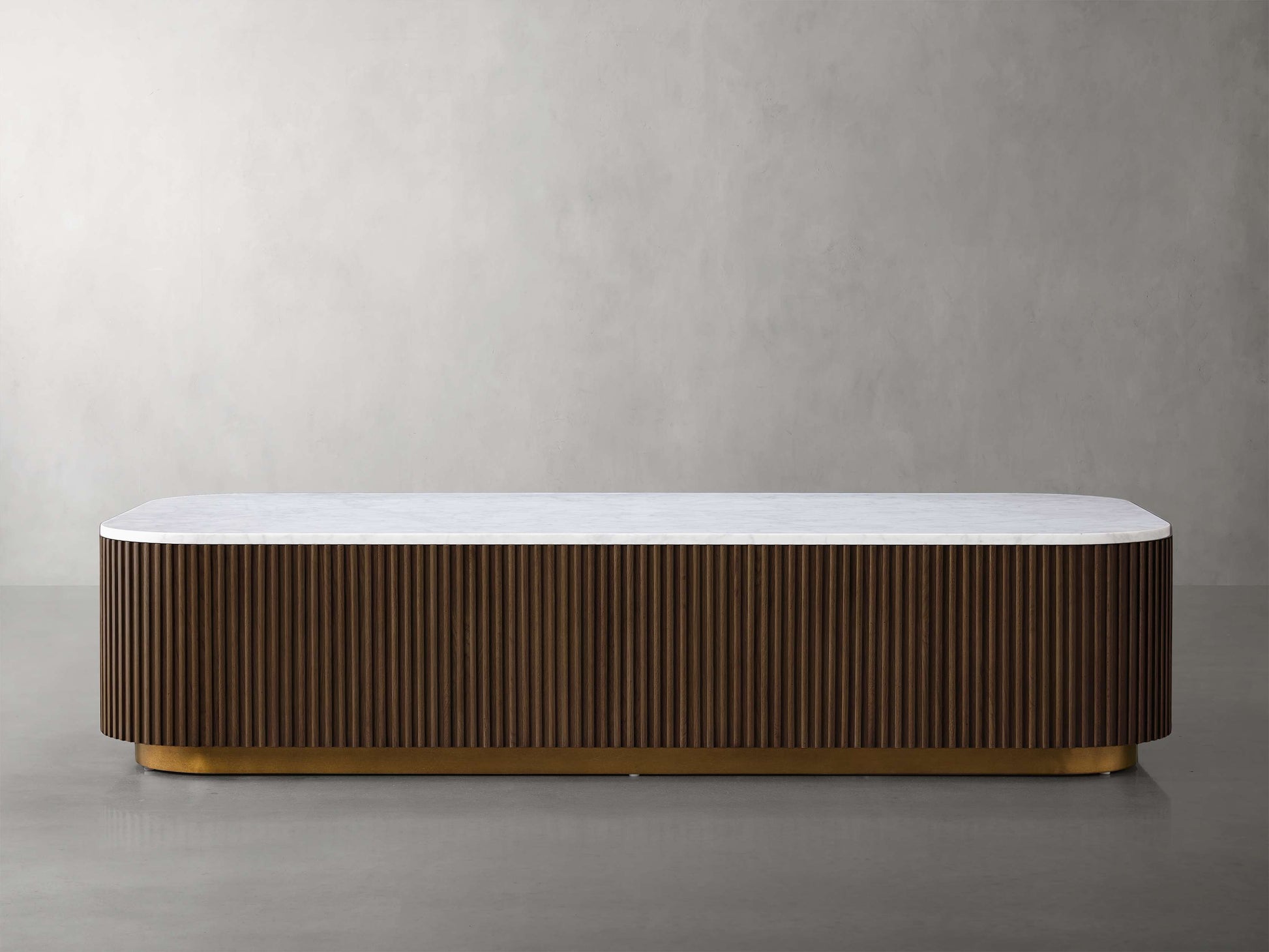 Finnley Coffee Table - King Lamps