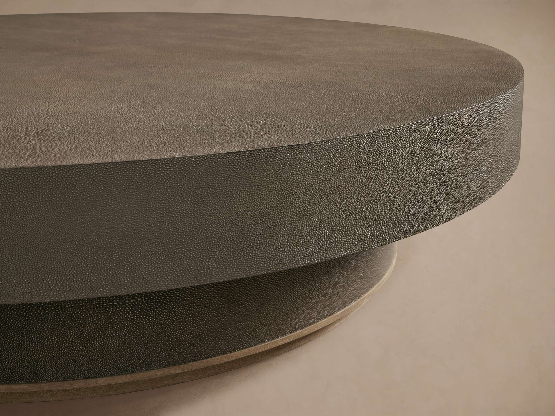 Harrow Round Coffee Table - King Lamps