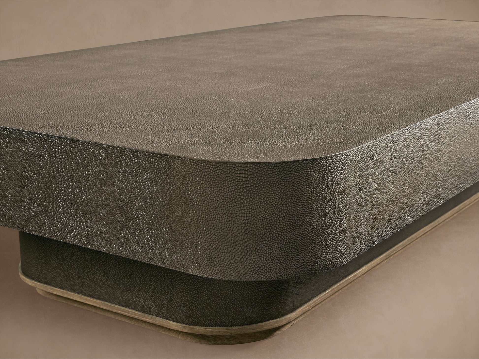Harrow Coffee Table - King Lamps