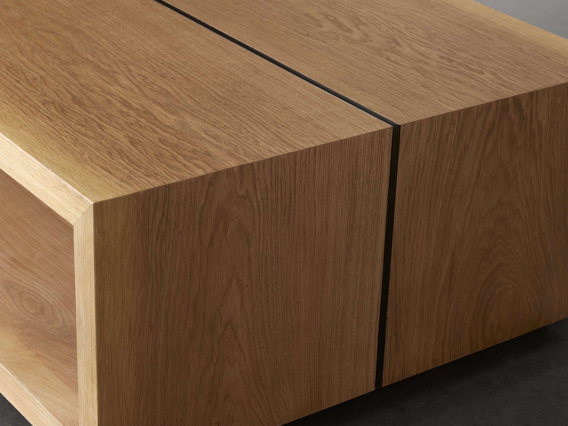Mihaela Coffee Table in Vin Alb - King Lamps