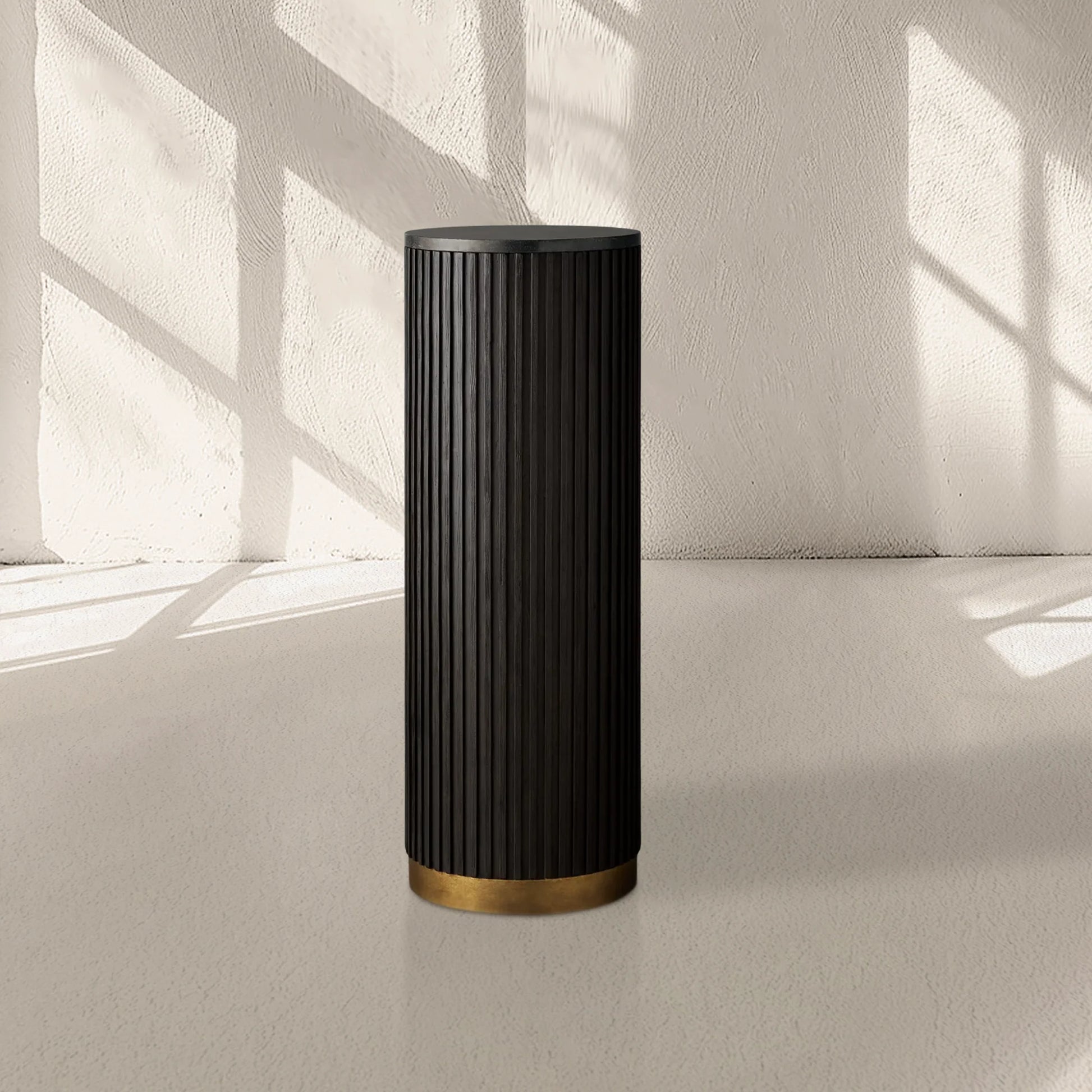 Finnley Pedestal