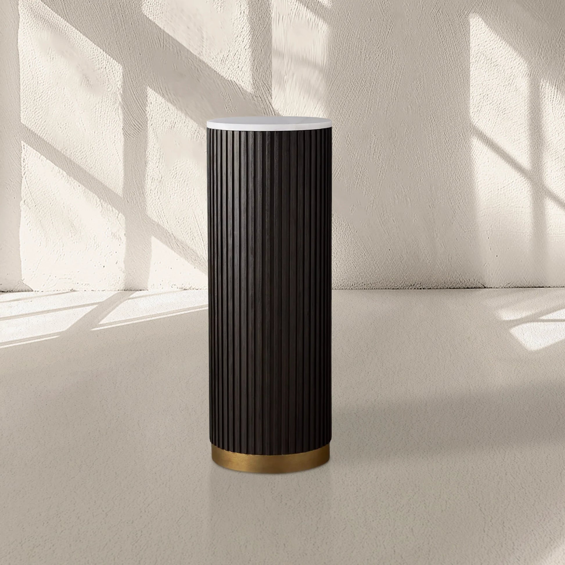 Finnley Pedestal