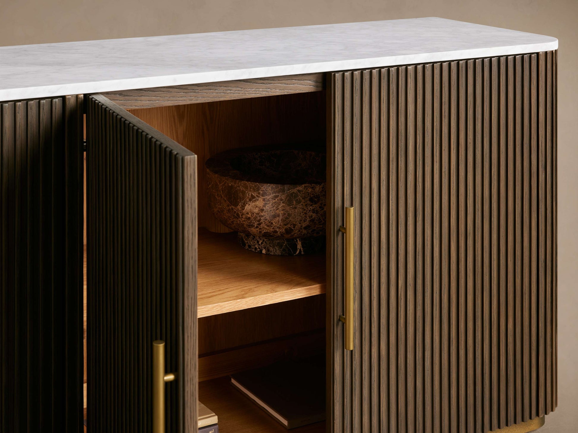 Finnley Plinth Sideboard - King Lamps