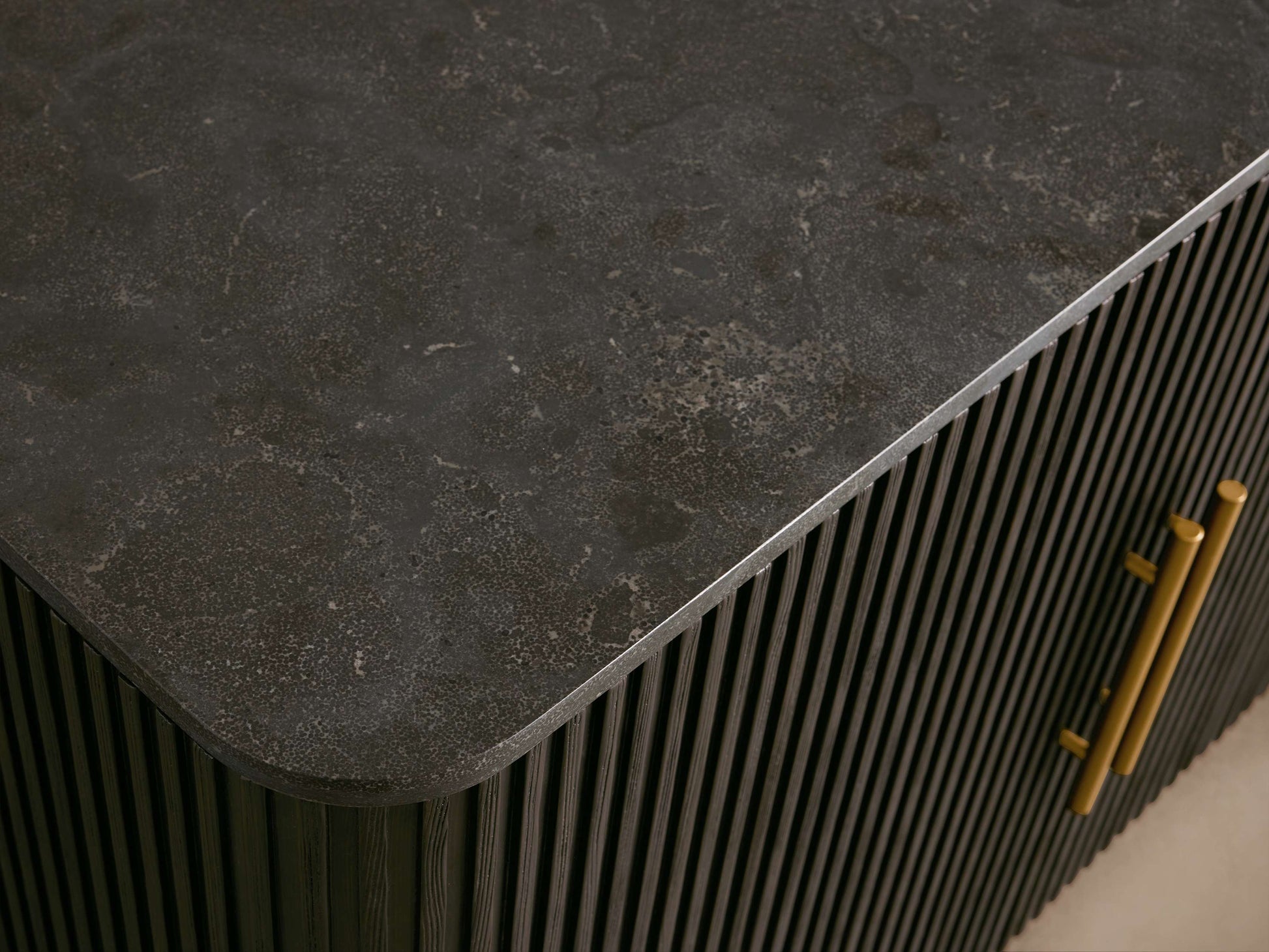 Finnley Plinth Sideboard - King Lamps
