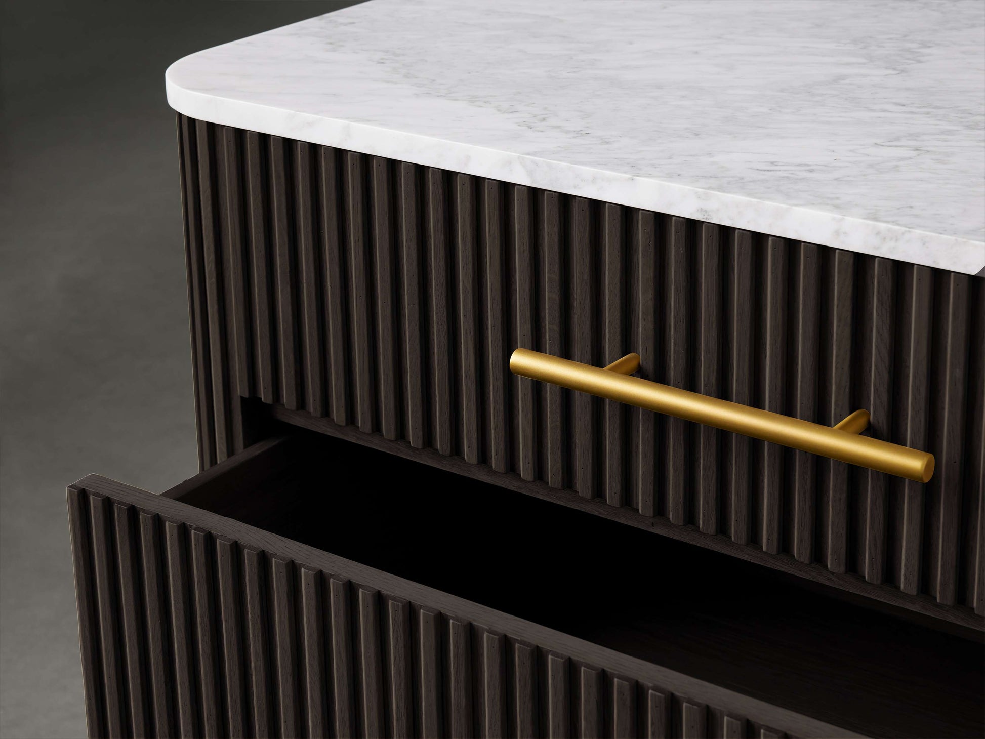 Finnley Three-Drawer Chest - King Lamps