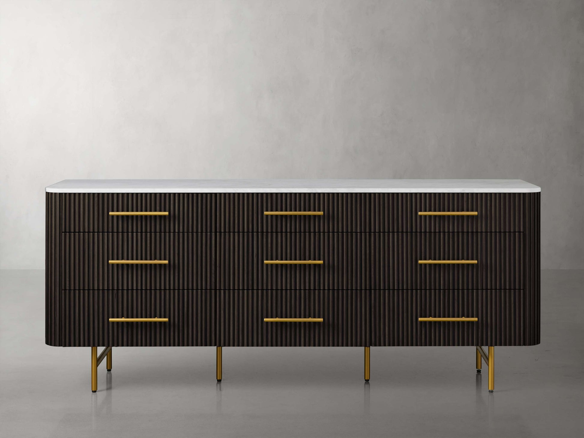 Finnley Nine-Drawer Dresser - King Lamps