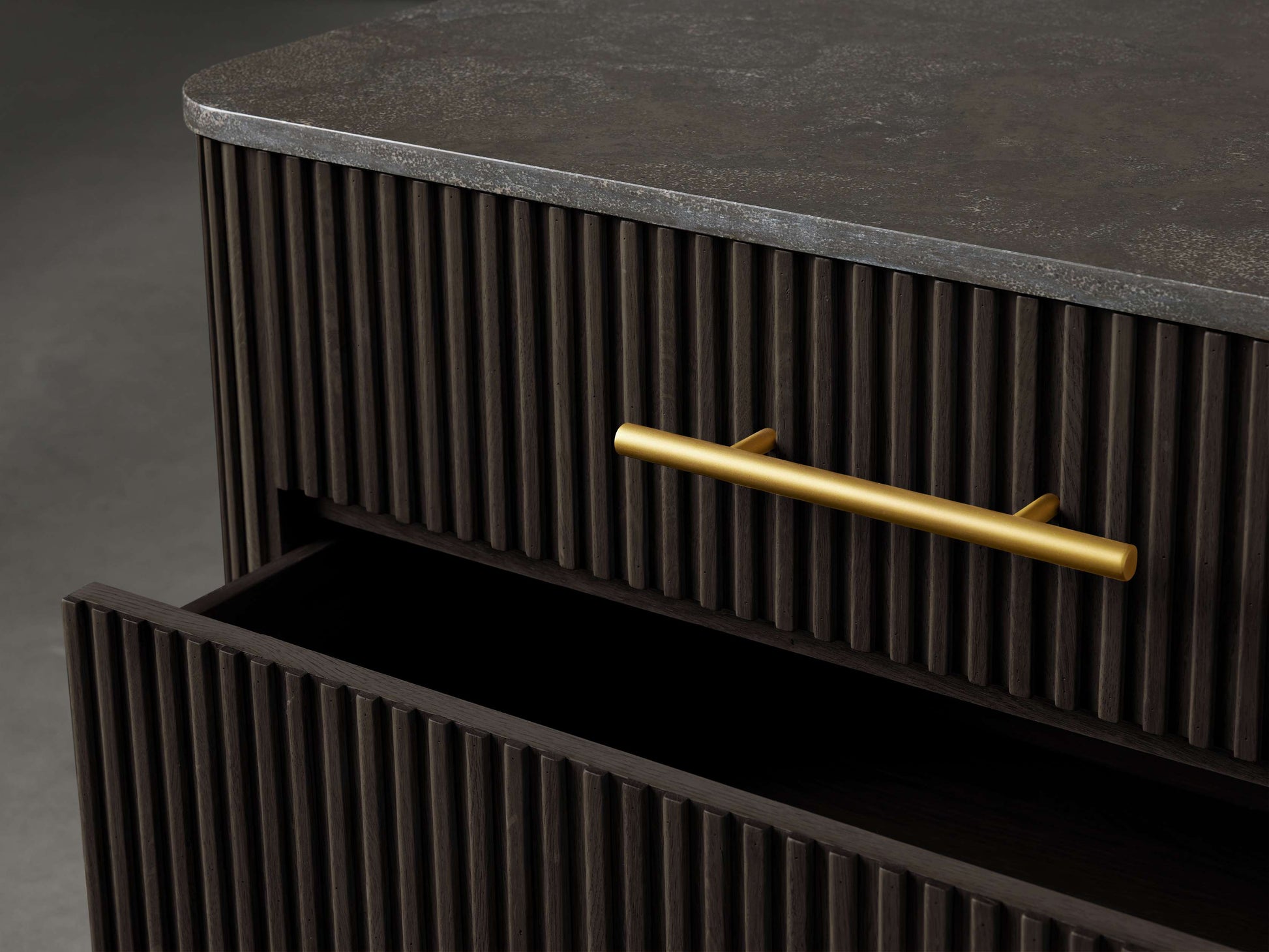 Finnley Three-Drawer Chest - King Lamps