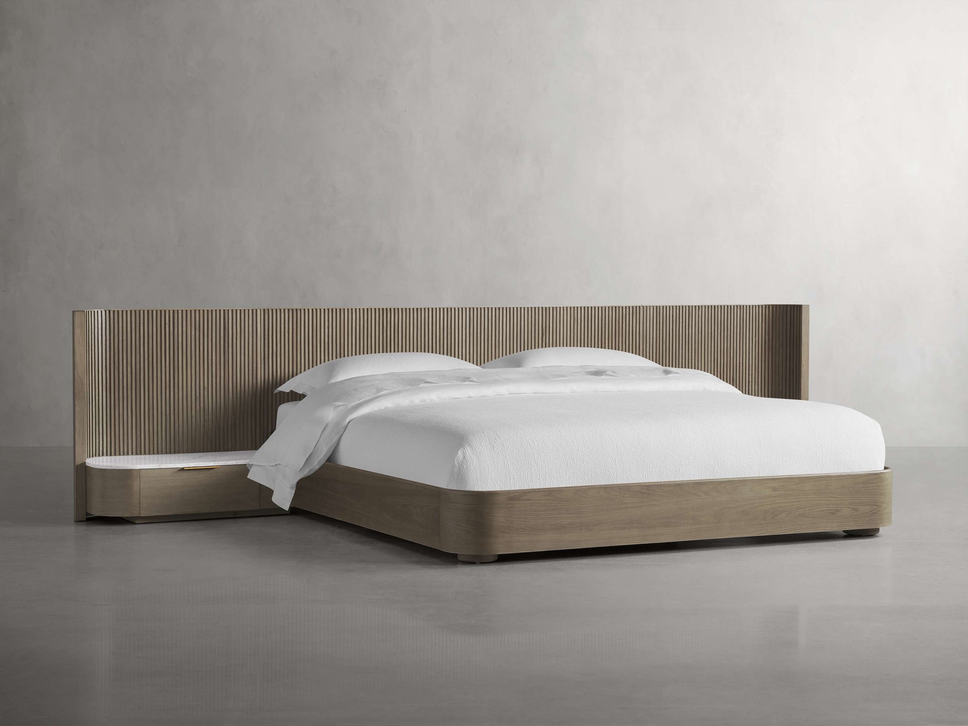 Finnley Extended Headboard Bed - King Lamps