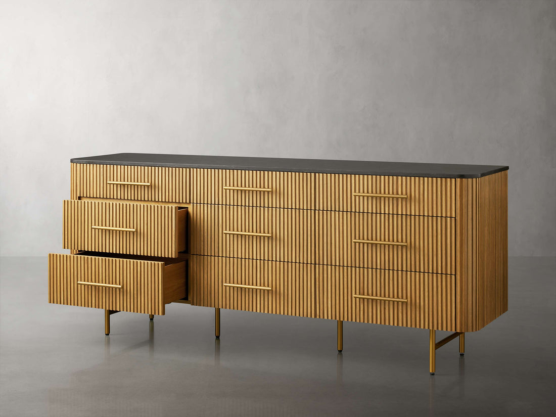 Finnley Nine-Drawer Dresser - King Lamps