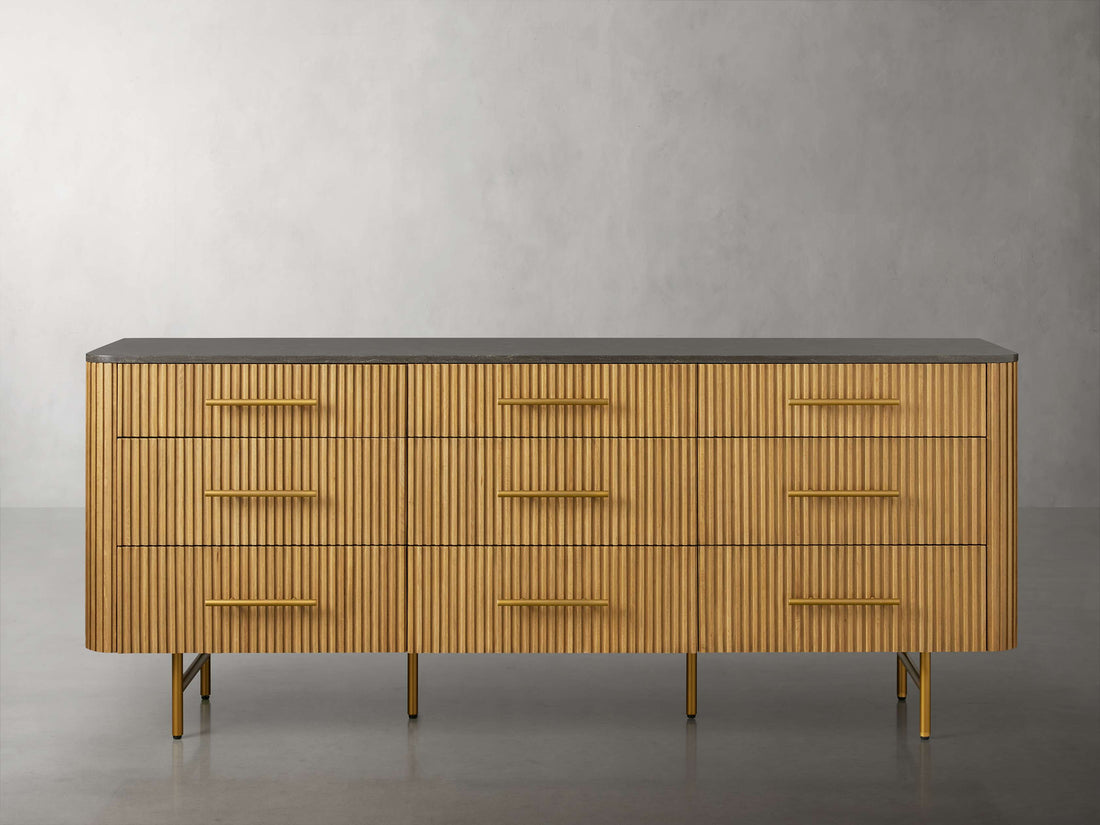 Finnley Nine-Drawer Dresser - King Lamps
