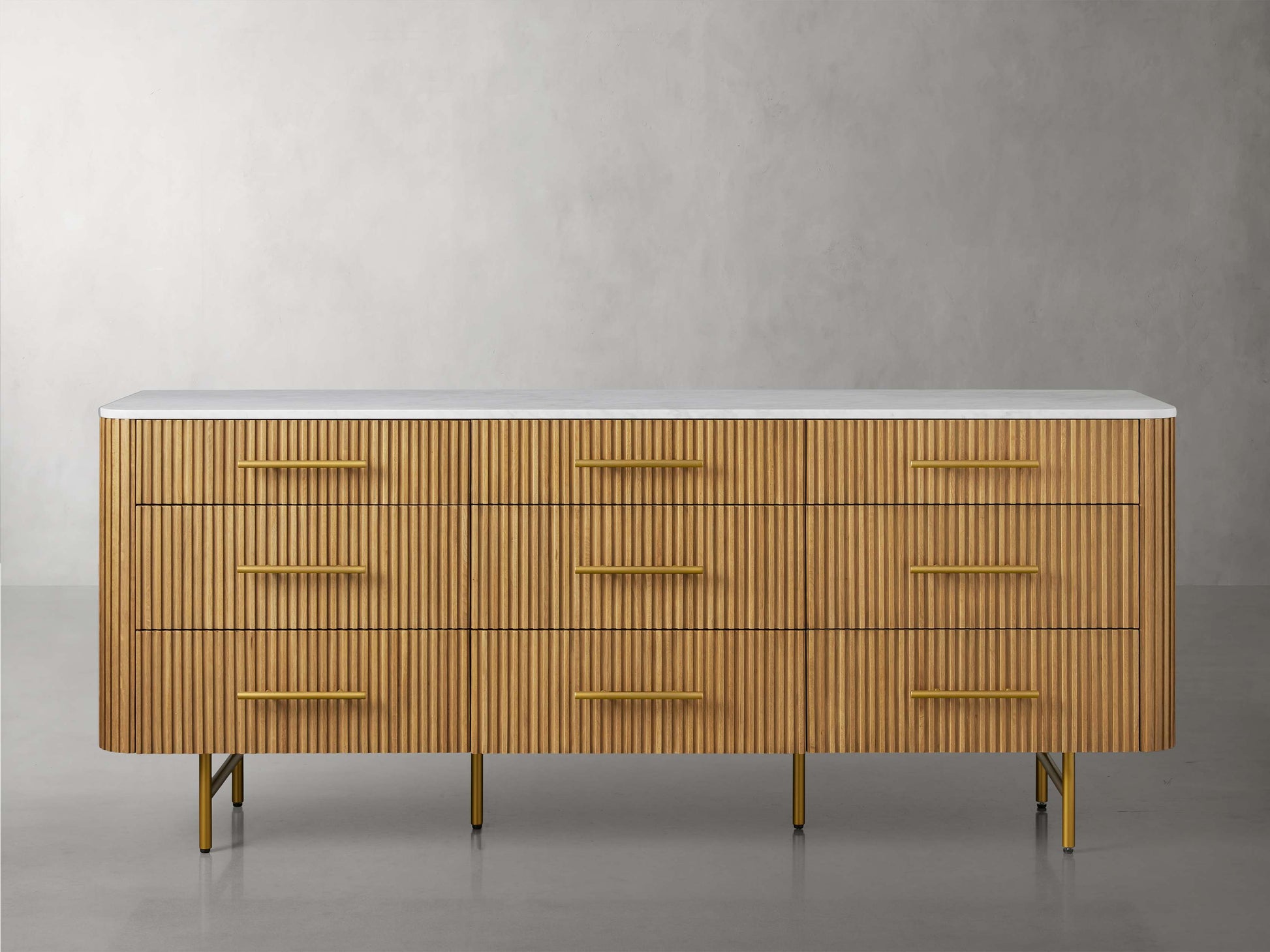 Finnley Nine-Drawer Dresser - King Lamps