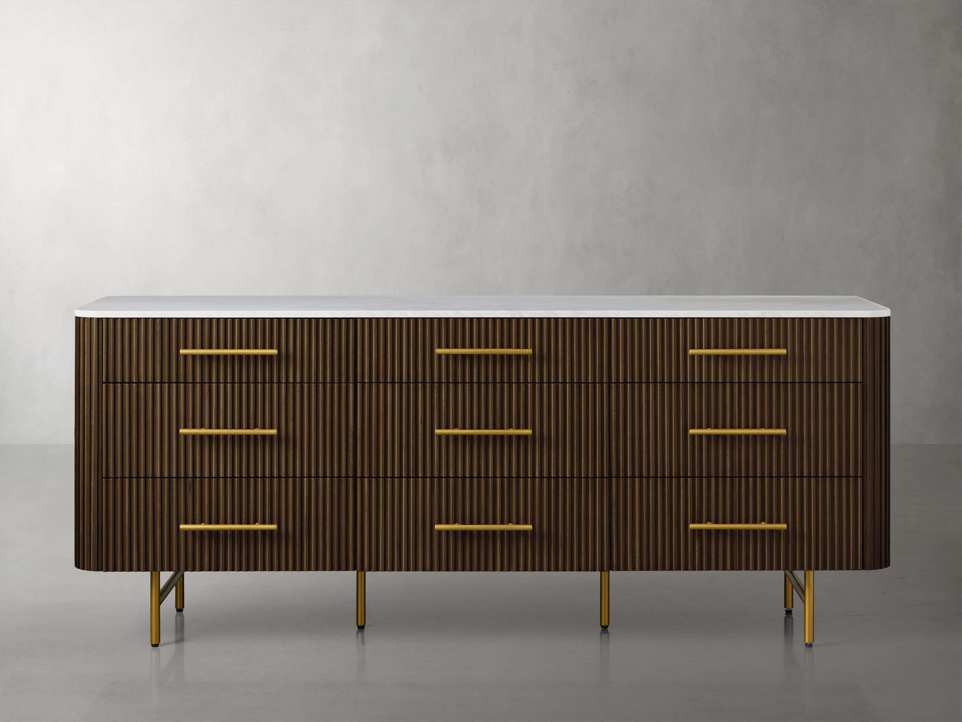 Finnley Nine-Drawer Dresser - King Lamps