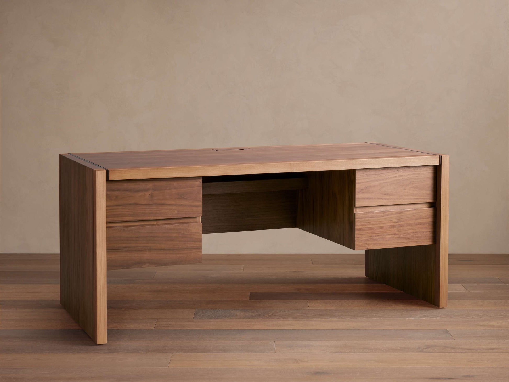 Mihaela Executive Desk - King Lamps