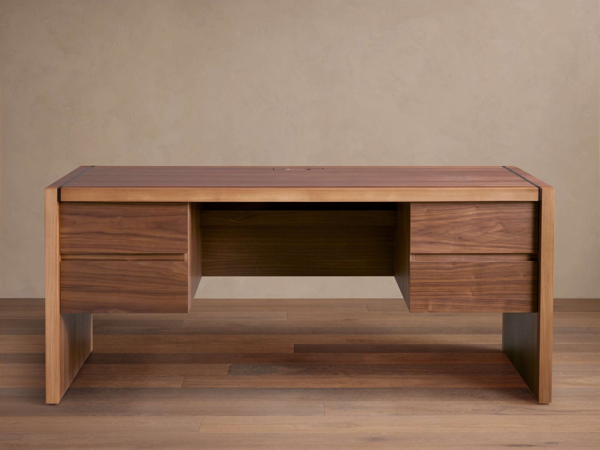 Mihaela Executive Desk - King Lamps
