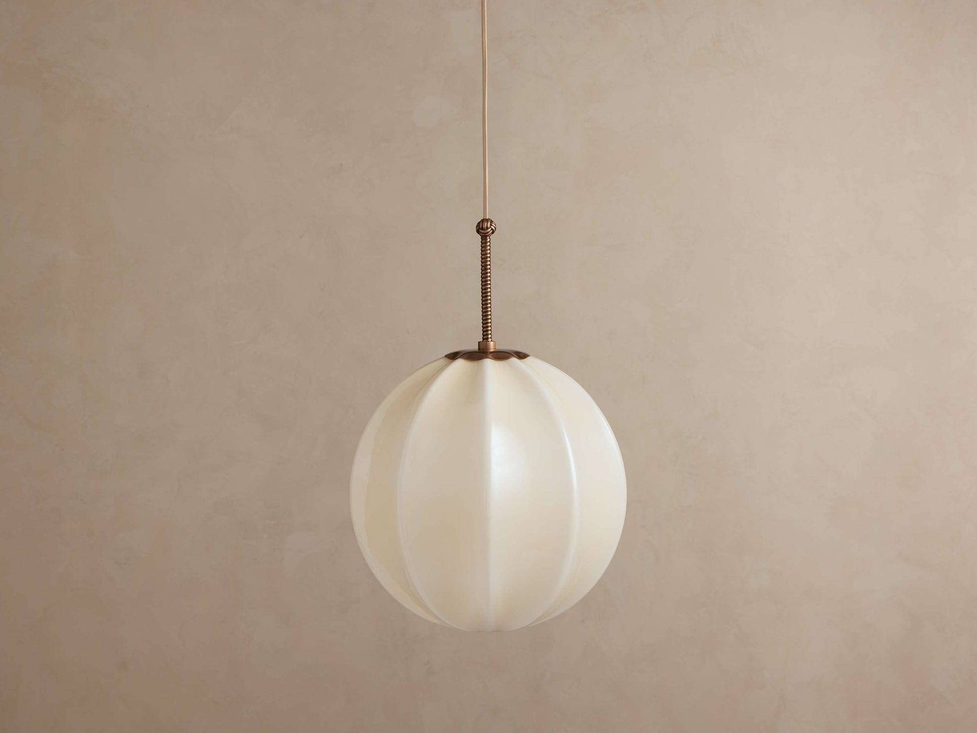 Agnes Pendant 12" 16" 20"D