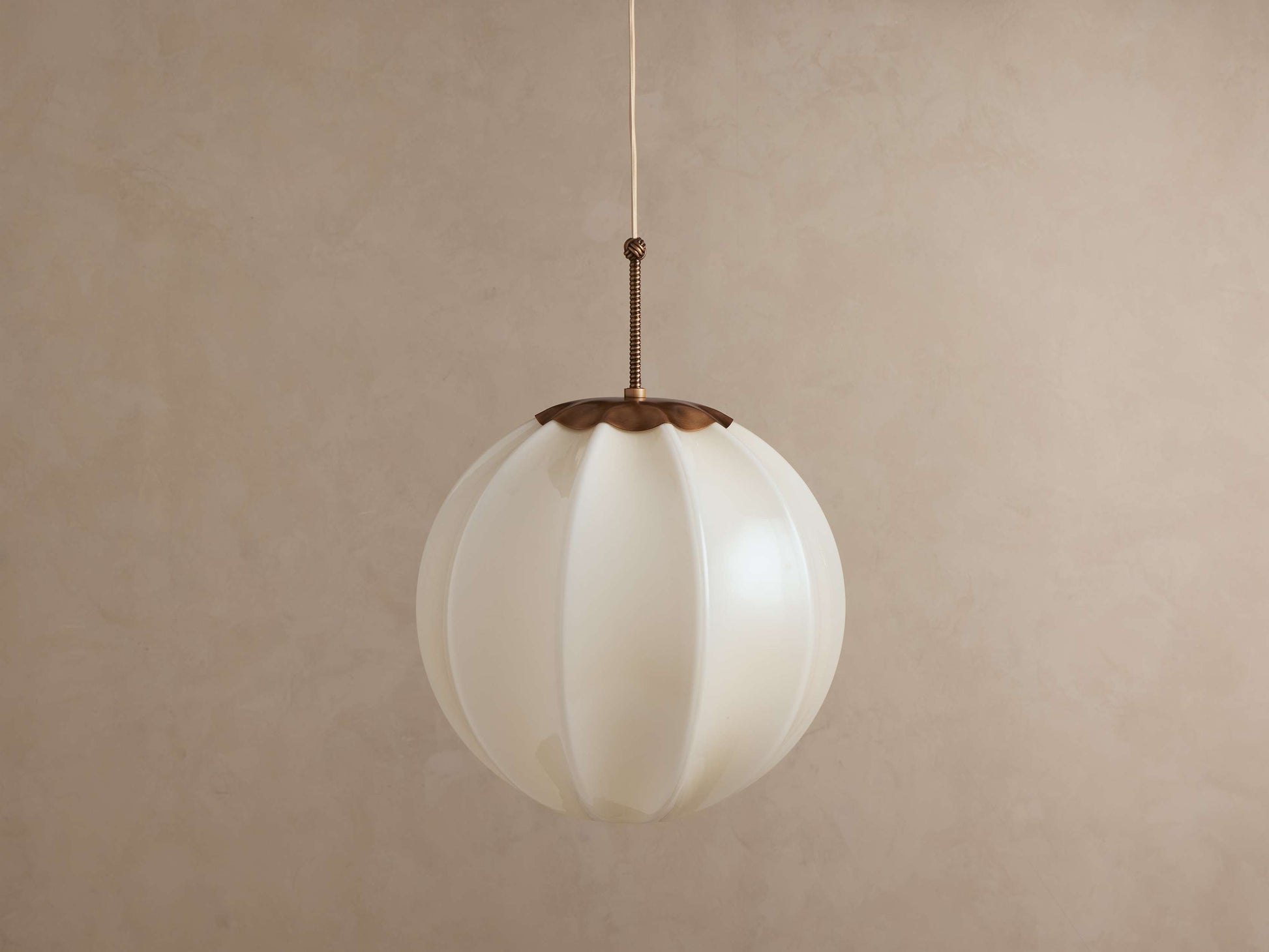 Agnes Pendant 12" 16" 20"D