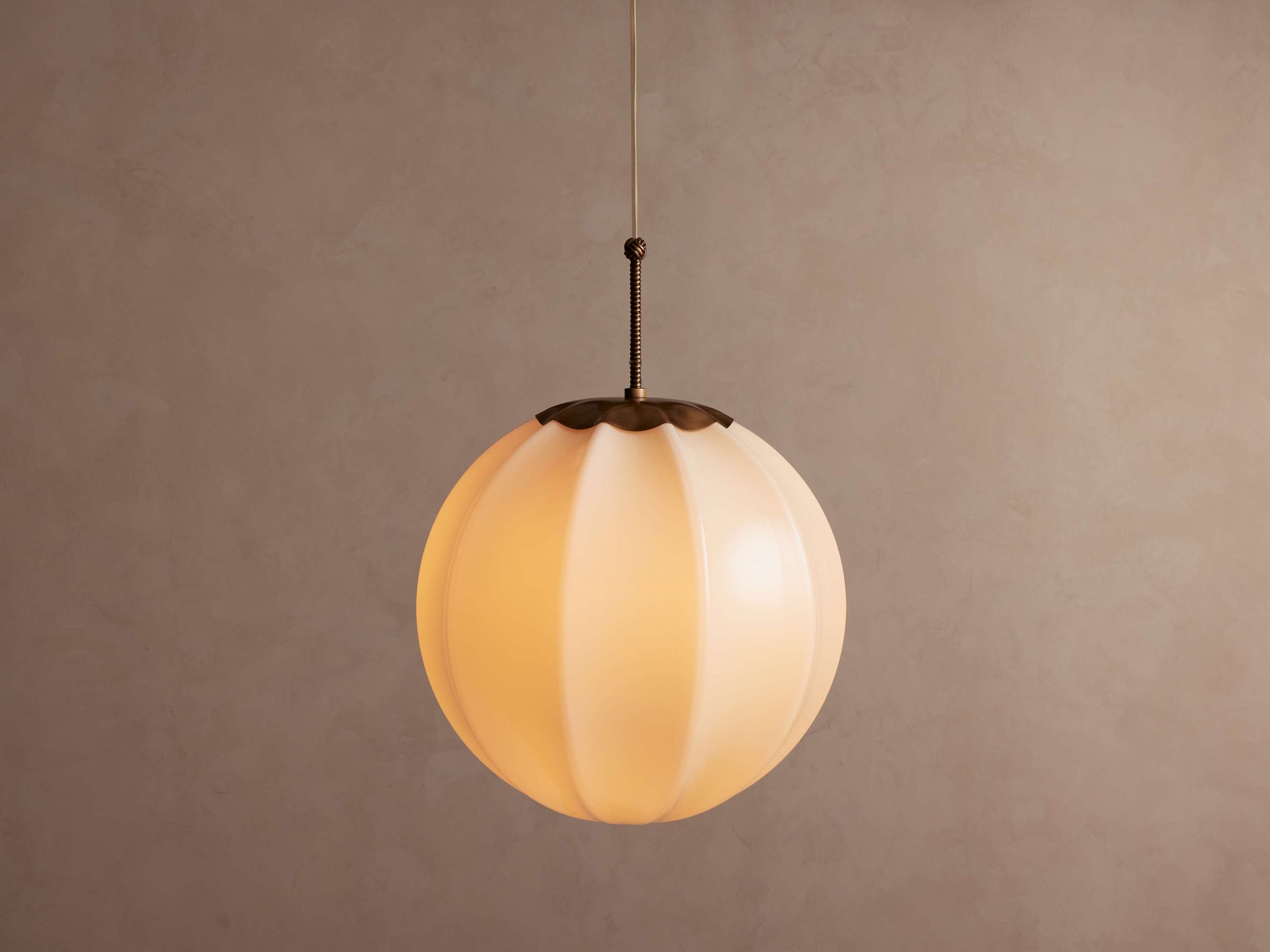 Agnes Pendant 12" 16" 20"D