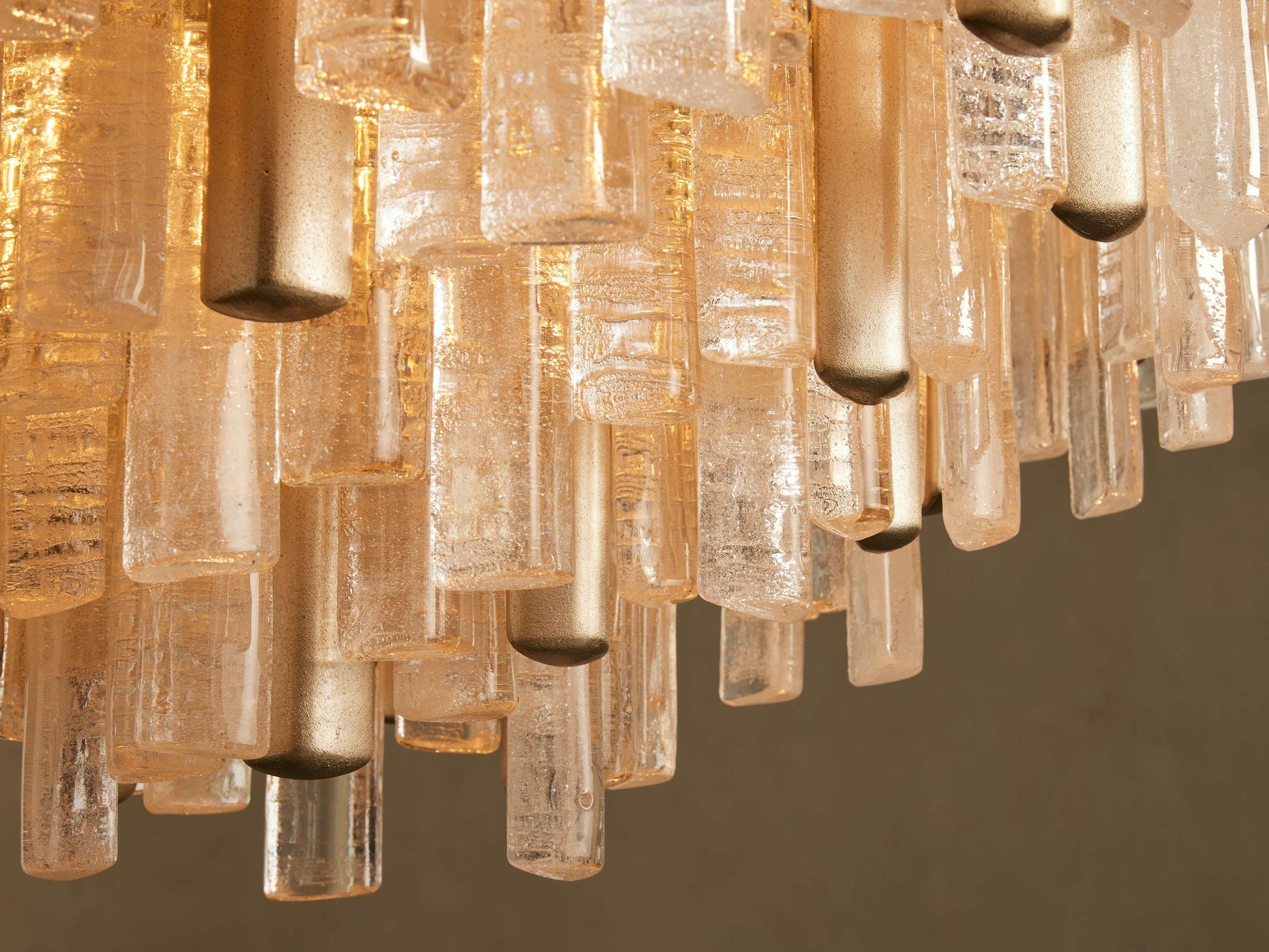Neve Round Murano Glass Chandelier