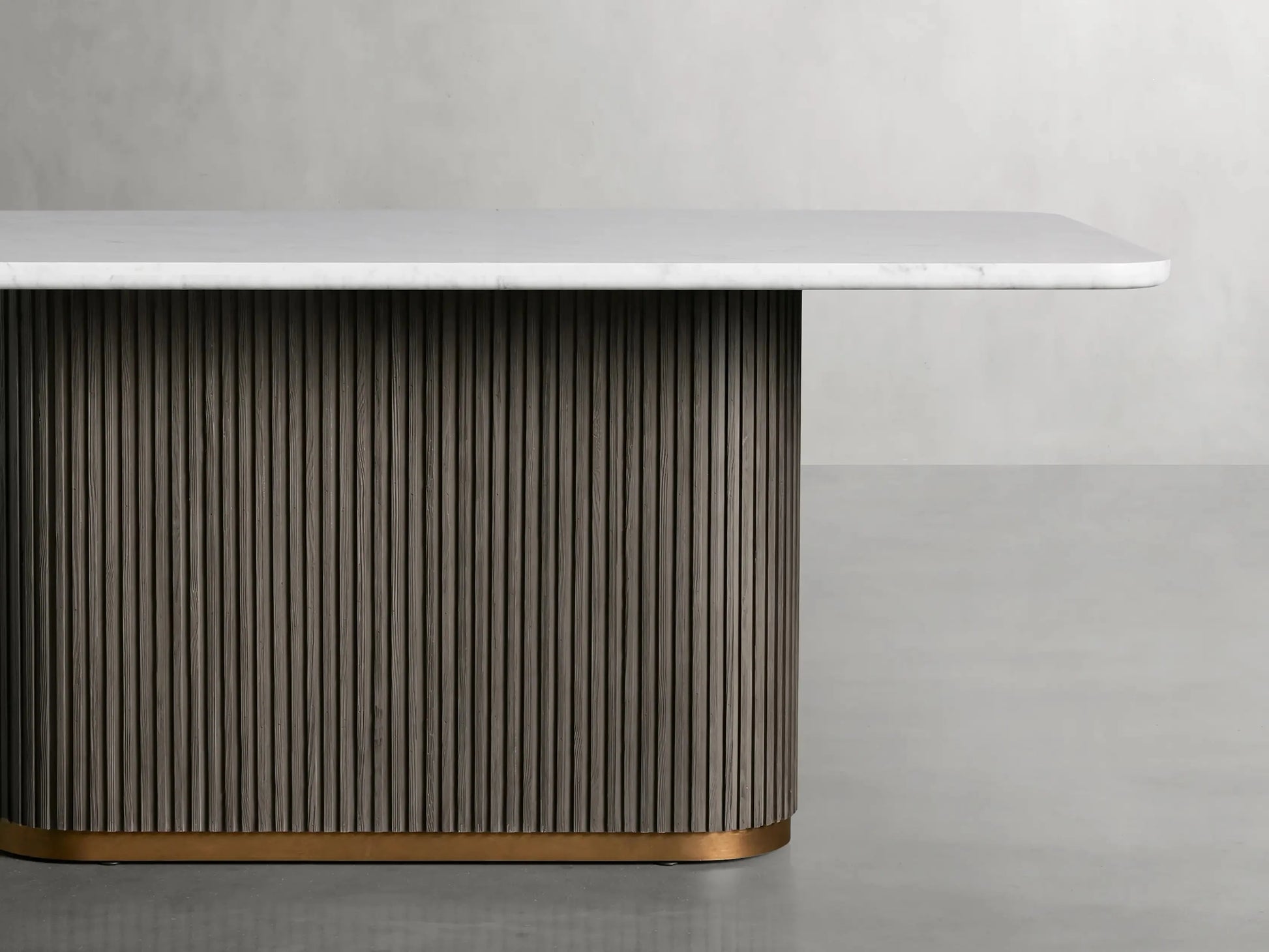 Finnley Dining Table