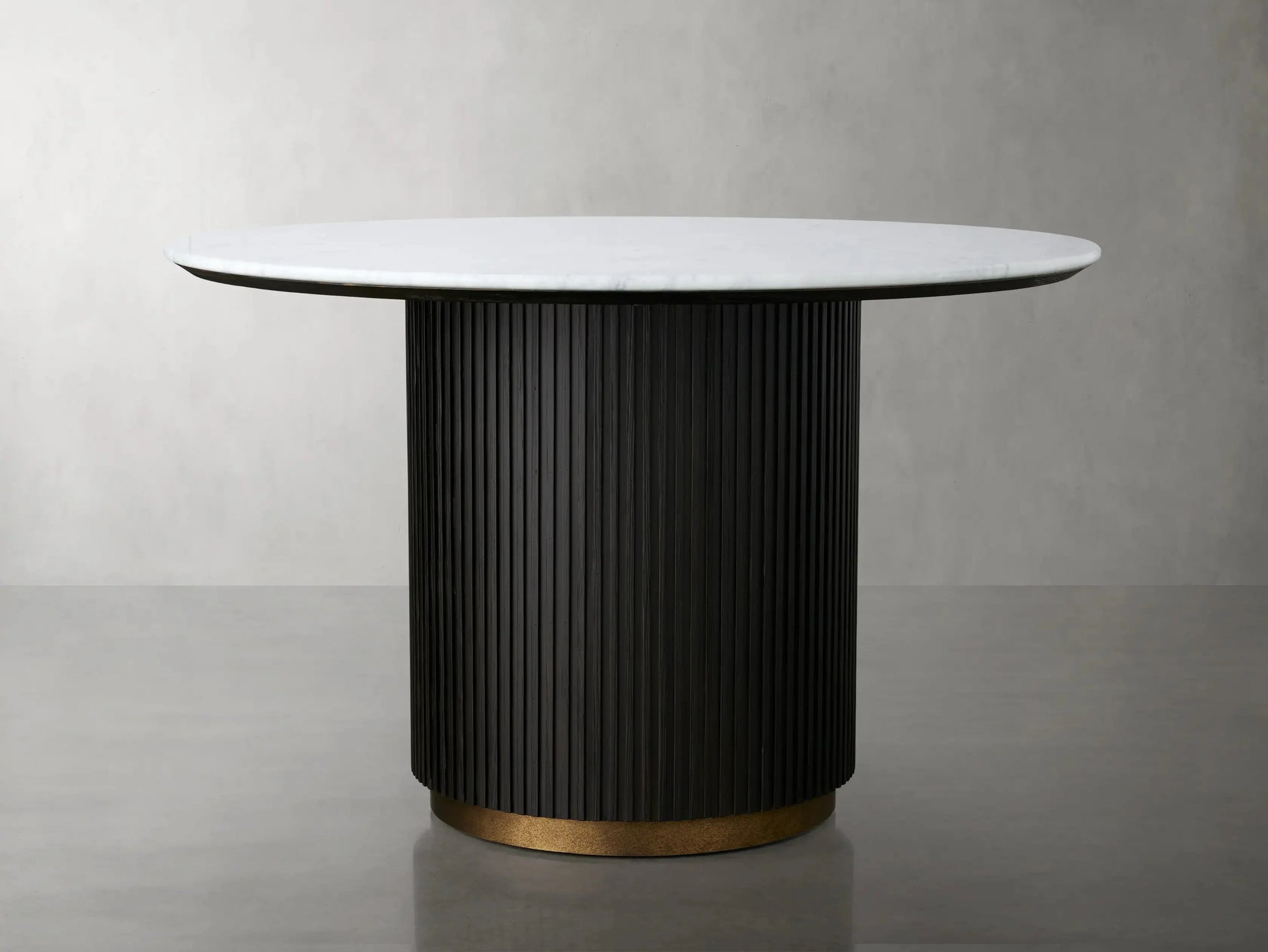 Finnley Round Dining Table-Kinglamps
