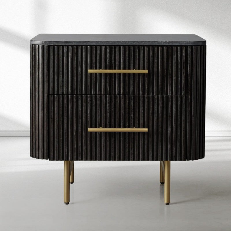 Finnley Closed Nightstand - King Lamps