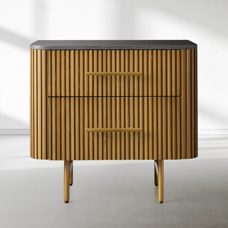 Finnley Closed Nightstand - King Lamps