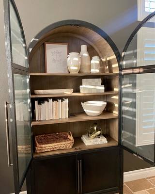 Hendi Glass Cabinet-Kinglamps