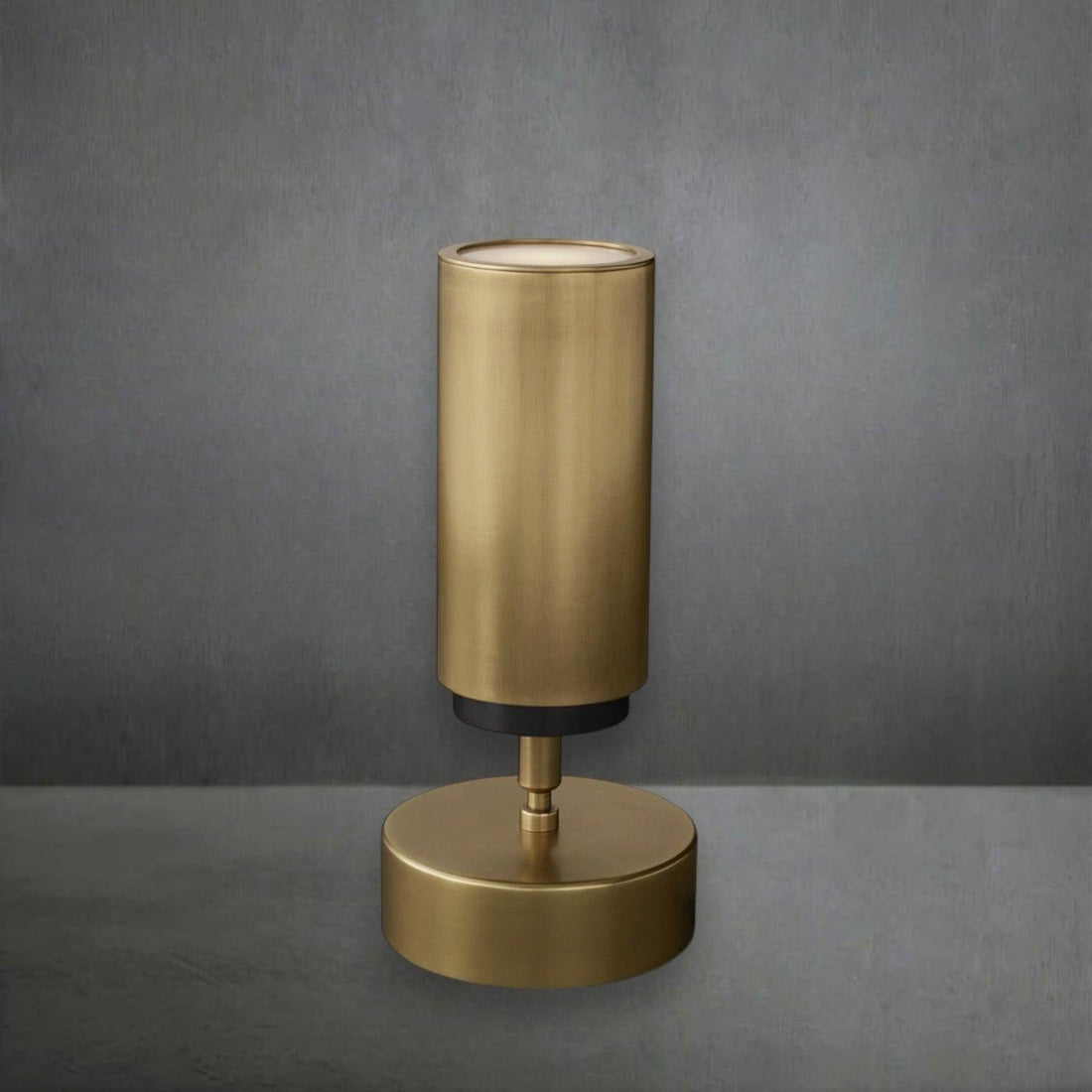 Champeaux Pivoting Spotlight - King Lamps